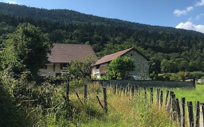 Relais des Combettes, Gîte à Belmont-Luthézieu