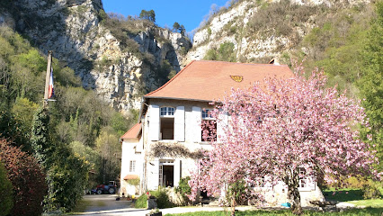 Gîte De Gouailles Piscine Intérieure Et Spa - 12, Route De Gouailles 39110 Salins Les Bains, Gîte à Salins-les-Bains