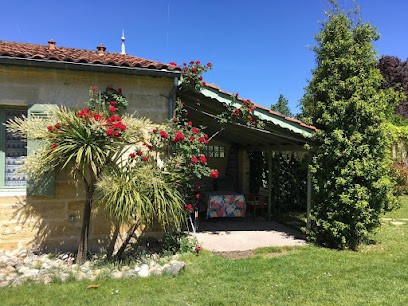 Gites Lacale : Gîte au calme en campagne avec terrasse, proche rivière de la Dordogne et Saint-Émilion, en Gironde, Gîte à Vignonet