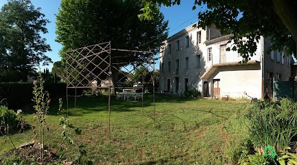 Gite De Groupe Le Paradou, Gîte au Muy