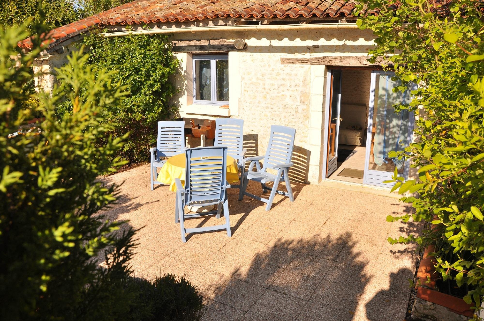 Chez Chaillou Gîtes en Sud Charente, Gîte à Guimps