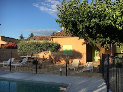 Villa Les Muscats, Gîte à Sampzon