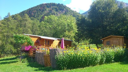 Roulotte Des Forests, Gîte à Saint-Léger-les-Mélèzes