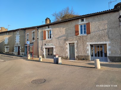 Le Gîte Du Fricassou, Gîte à Château-Larcher