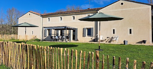 The Field Pré De L'étang, Gîte à Montazeau