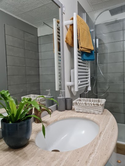 Gite Ti An Arzou, Gîte à Plouvien