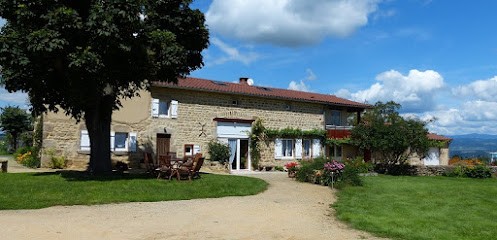 Gîte meublé 5 personnes CHEZ TIANE, Gîte à Ceilloux