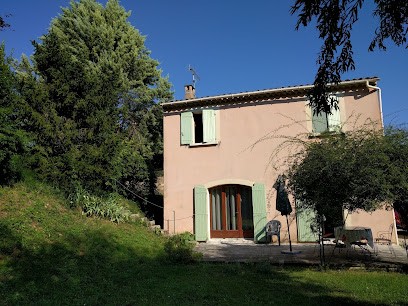 Gite de France Feraud # 84G729, Gîte à Saignon