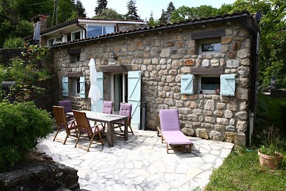 Gites Les Grangeonnes, Gîte à Saint-Basile