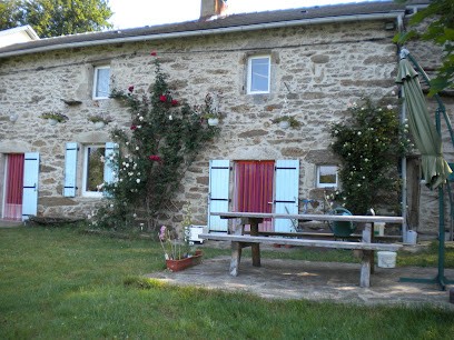 Ange De MIRAS, Gîte au Soulié