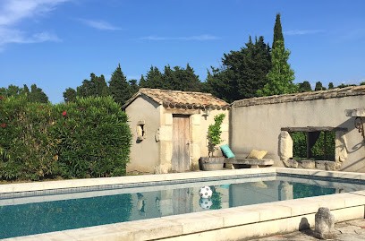 Cottage Les Ferrages, Gîte à Noves