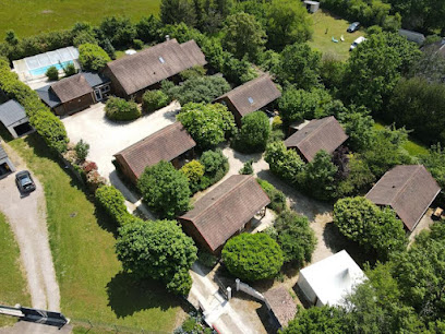 Les Chalets De L'yonne, Gîte à Crain