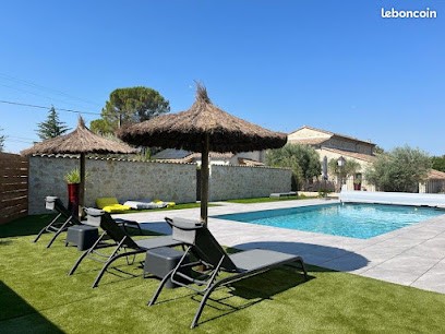 Gîte avec Piscine le Mas des Oliviers, Gîte à Saint-Gervais-sur-Roubion