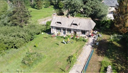 Gîte du Vert Buisson sur 10 hectares, Gîte à Fiquefleur-Équainville