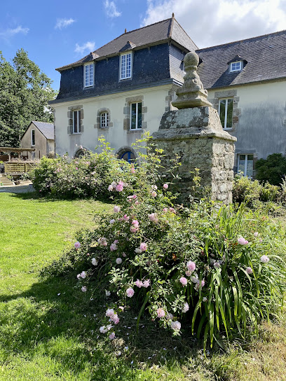 Manoir De Keryvon, Gîte à Saint-Derrien