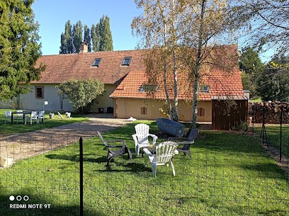 VILLA De Calme et d'Eau *** & SPA Loiret, Gîte à Ladon