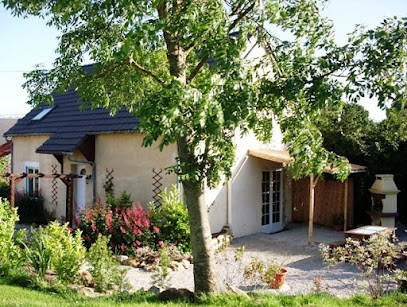 Viefacile & Le Fry Holiday Gites, Gîte à Montsenelle