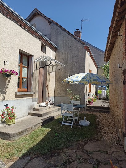 Gîte Clévacances à Chéniers, Gîte à Chéniers