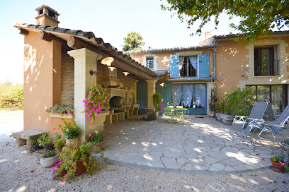 Le Coin Retro, Piscine Chauffee, Séjour Romantique, Le Thor Gîte au Thor