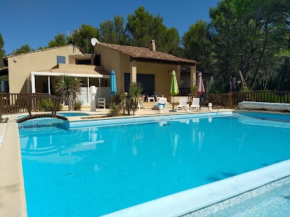 Gîte Croignes-Ponant, Gîte à Lambesc