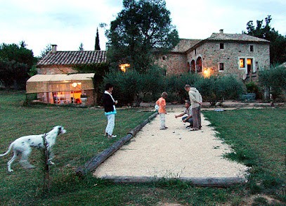 Grange de Loubat, Gîte à Saint-Julien-de-Peyrolas