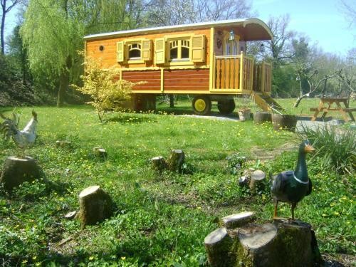 Les Roulottes de Saint Sulpice, Gîte à Saint-Sulpice-en-Pareds