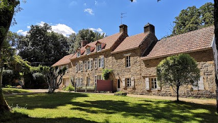 Manoir d'Hermely, Gîte à Locoal-Mendon