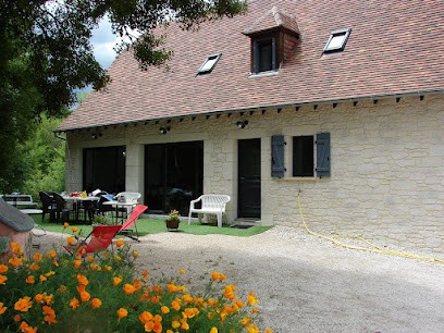 Gîte Au Coeur Du Lot: Gîte De Charme Dans Le Quercy, Vallée De L'Ouysse, Proche Grottes De Lacave Et Rocamadour, Lot, Gîte à Lacave