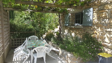 Gîte Les Buissières, Gîte à Vesseaux