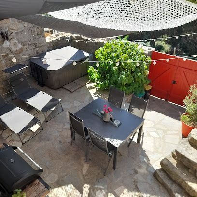 L'orée Des Bois - Location Gîte & Spa, Sauna, Billard Et Espace Bien-Être - Ardèche Du Sud, Gîte à Labastide-sur-Bésorgues