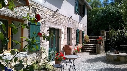 Le Grand Moulin Gîtes and retreat space, Gîte à Poursac