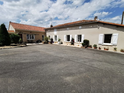 Gîte 5/10 Pers Natura Bella, Avec Piscine, Gîte à Bressuire