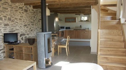 Gite De La Fontaine De Barry En Aveyron, Gîte au Vibal