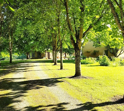 Domaine De Leygue - Private Holiday Gites, Gîte à Bourniquel