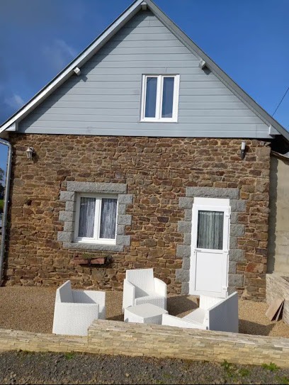 Gîte/Studio dans une longère en pierre à la campagne, Gîte à Saint-Ovin