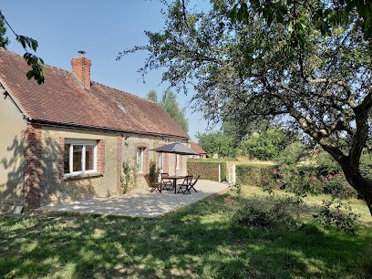 Lecerisier, Gîte à Sainte-Céronne-lès-Mortagne