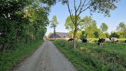 Gite de groupe Gennes Sur Glaize, Gîte à Ampoigné