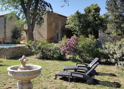 Le clos du serrouil, Gîte à Rochegude