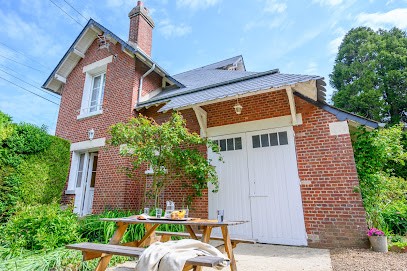 Gîtes et Chambres d'hôtes Le Manoir Enchanté de Mme Doumayrou, Gîte à Saint-Just-en-Chaussée