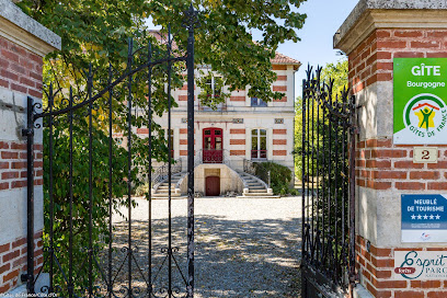 Les Villas Du Parc En Bourgogne, Gîte à Vanvey