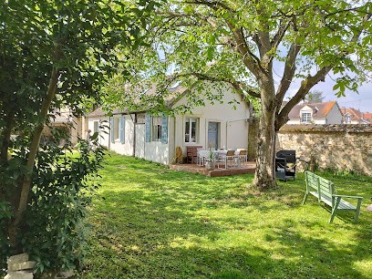 Baia une charmante maison a louer avec jardin, Gîte à Flagy