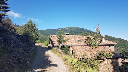 au Mas des Genettes, Gîte à Chirols