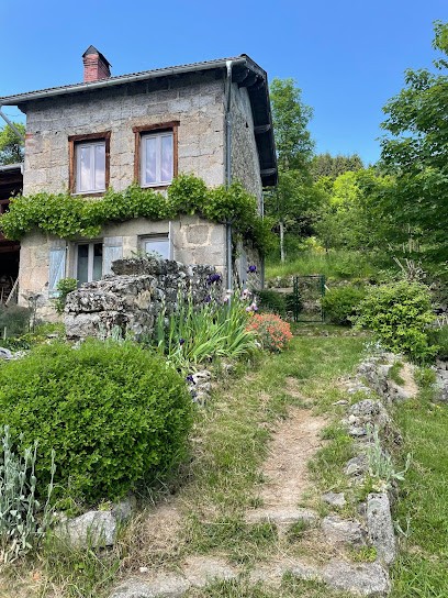 Gite Laugy, Gîte à Valcivières