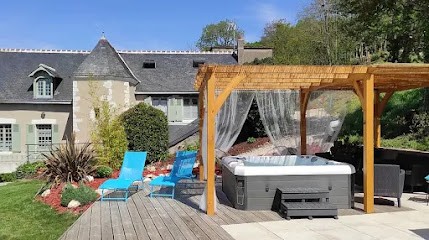 Domaine De Beaujoyeulx: Gite 2 à 4 Personnes Avec Cuisine D'été, SPA, Parc, Tables D'hôtes, Châteaux De La Loire Loir-et-Cher, Gîte à Valencisse