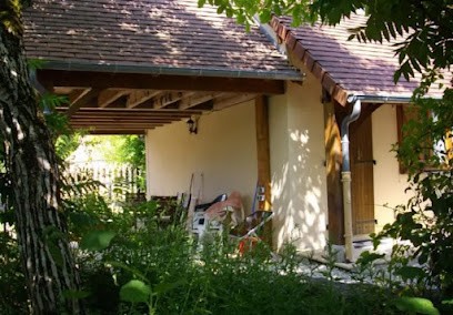 Gîte Canteloube : Location de vacances pour 5 personnes, proche de Rocamadour, dans le Lot, Gîte à Lacave