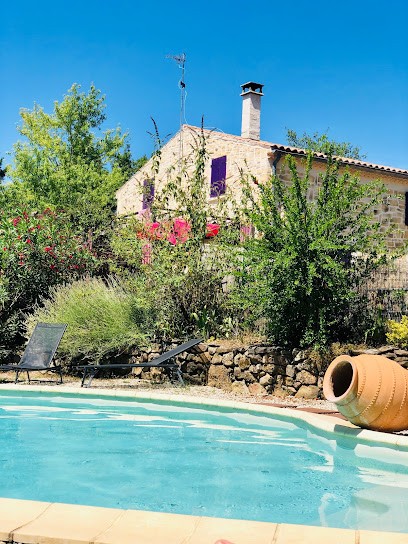 A L Unisson, Gîte à Tauriers