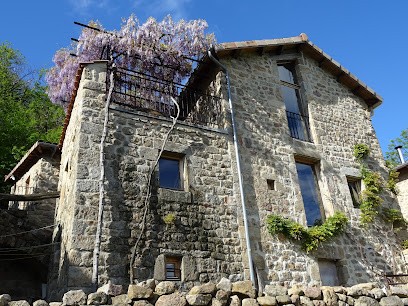 Gîte De Chapelèche Les Glycines (4 à 10 Personnes). Vue Exceptionnelle !, Gîte à Gluiras