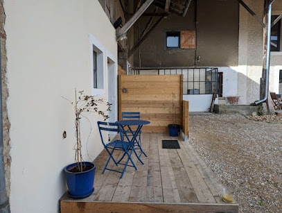 Logement - Studio Indépendant À Pérouges, Gîte à Pérouges