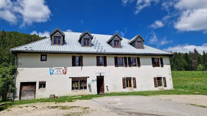 Maison De La Combe Des Cives, Gîte à Chapelle-des-Bois