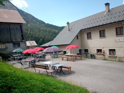 La Ferme de l'Ours - gite d’étape et d’accueil , buvette et planches à deguster, Gîte à Entremont-le-Vieux